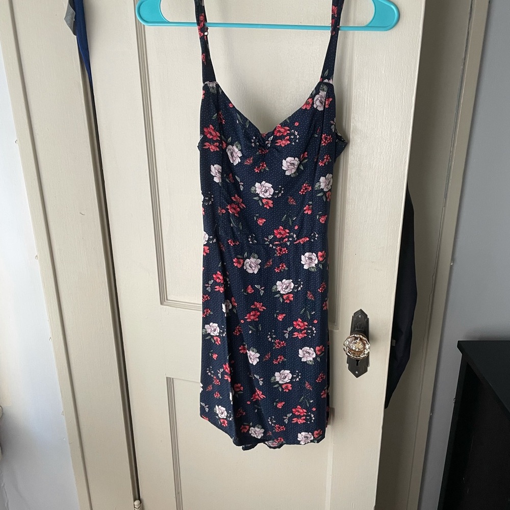 Tie-back floral dress